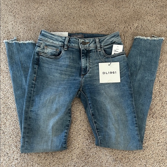 DL1961 Denim - DL1961 NWT Emma Low-Rise Skinny Claiborne Blue Denim Jeans Pants **Size 25* 🌸🌸